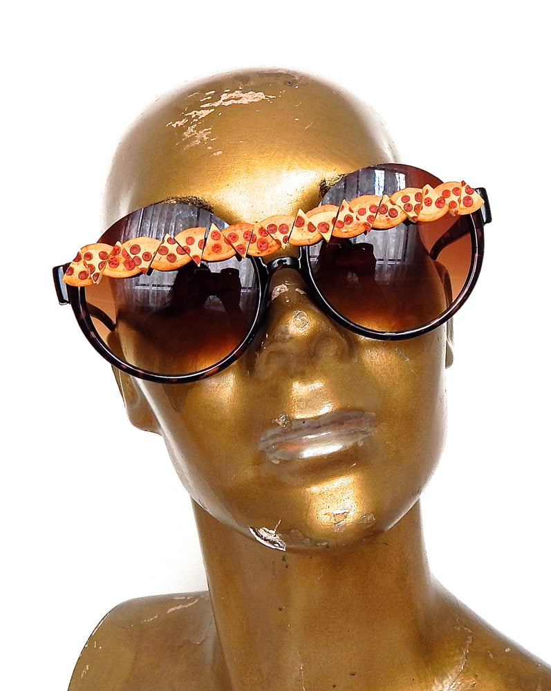 PIZZA PARTY PEPPERONI SLICE PEEKABOO GLASSES