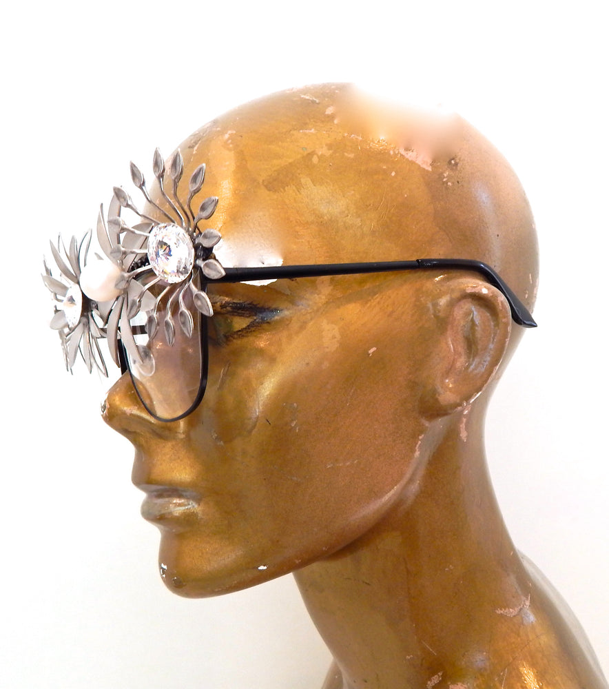 PETAL TO THE METAL BLACK GLASSES