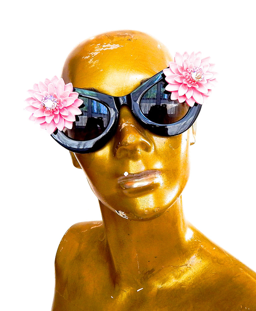 LILY POND PINK CATS MEOW GLASSES