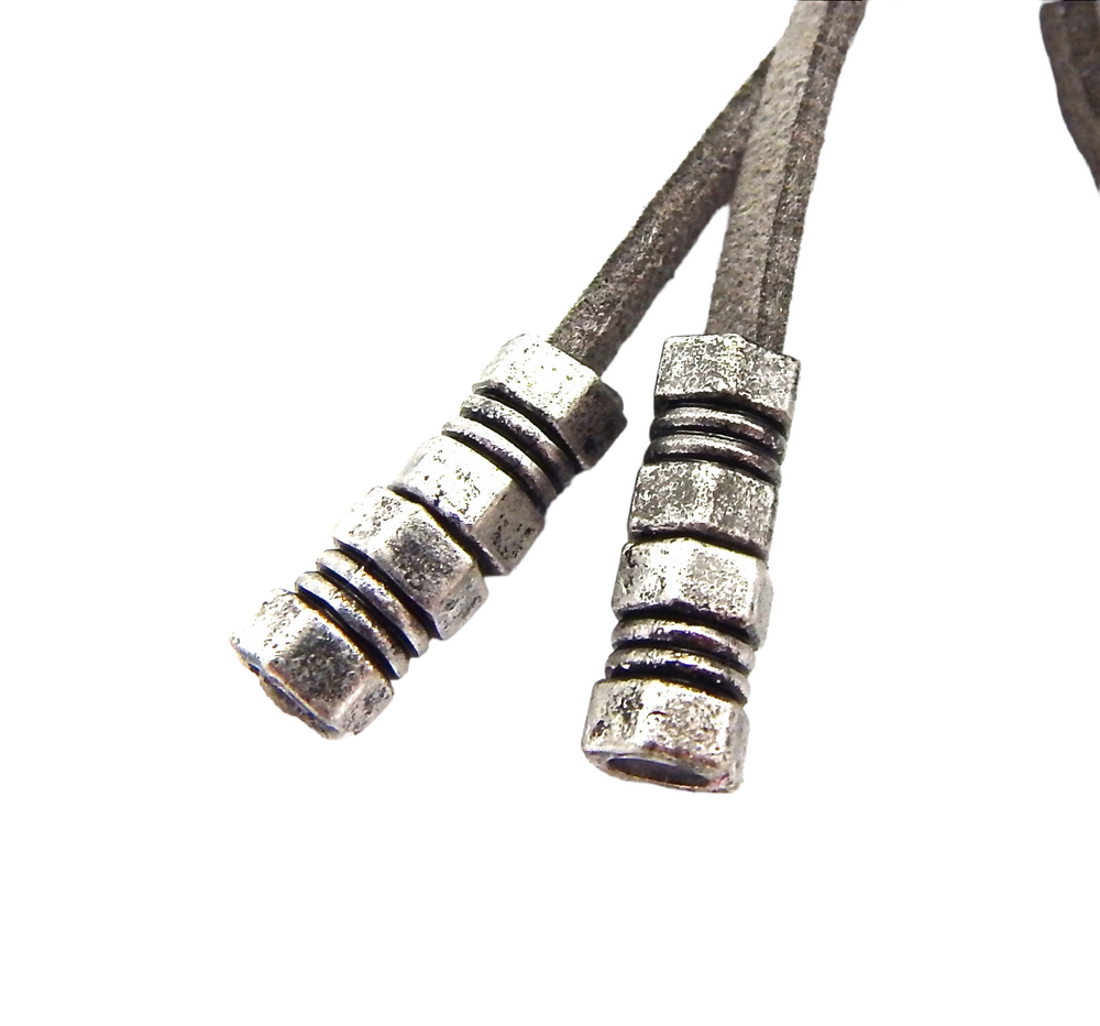 BILLIE JEAN HEX GREY BOLO TIE