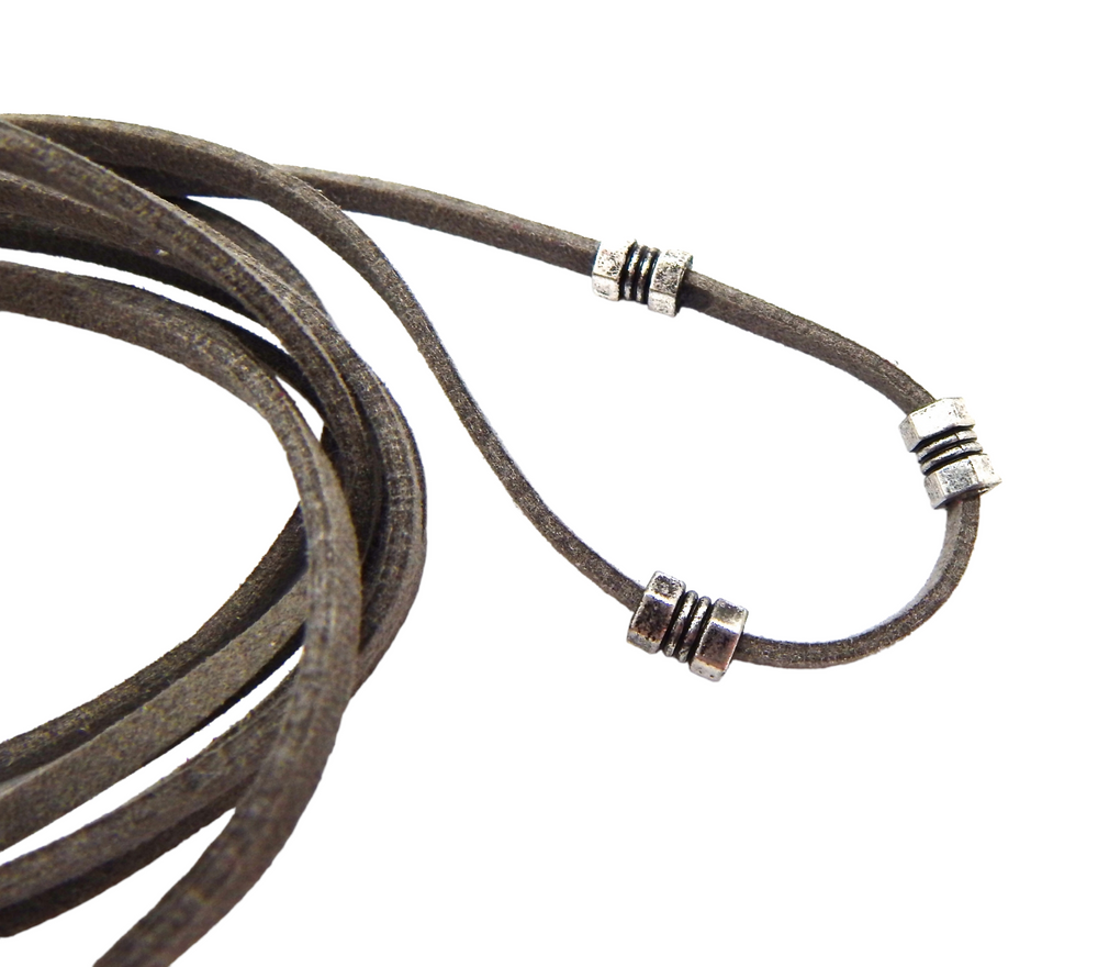 BILLIE JEAN HEX GREY BOLO TIE