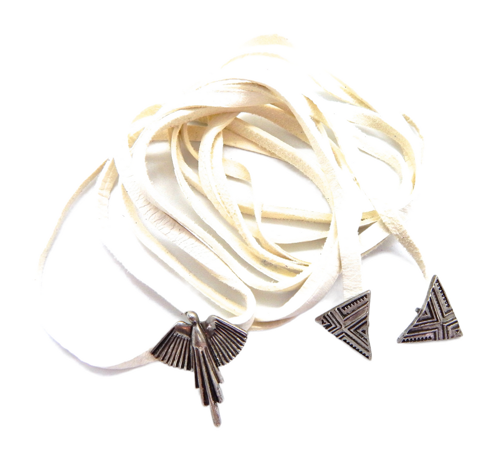 BILLIE JEAN THUNDERBIRD WHITE BOLO TIE