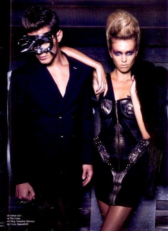 RUNWAY MAGAZINE 2010