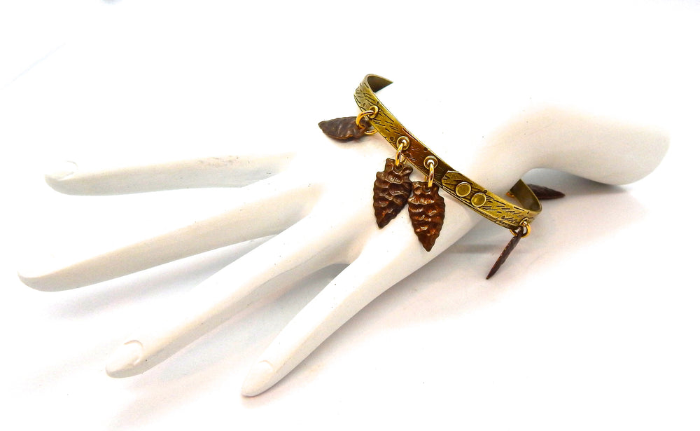 THUNDERBIRD RAWHIDE ARROWHEAD BANGLE