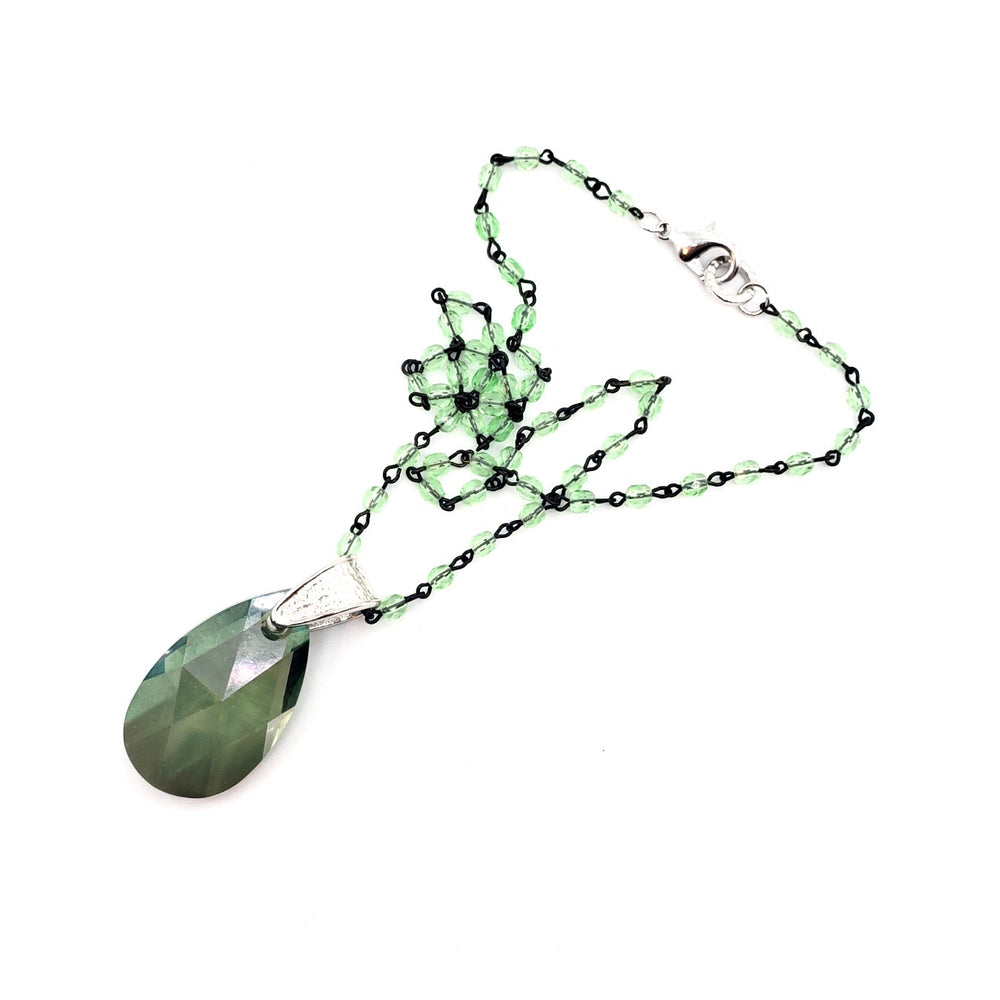 RARE FIND SAGE DROP TEA LEAF CHAIN NECKLACE