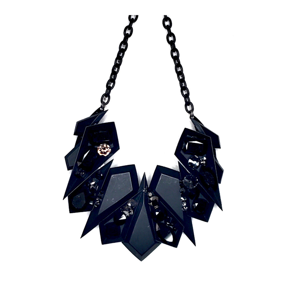 BLACK CAVIAR SNUFF NECKLACE