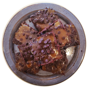 SALTED CARDAMOM CARAMEL CHOCOLATE CHIP BROWNIES