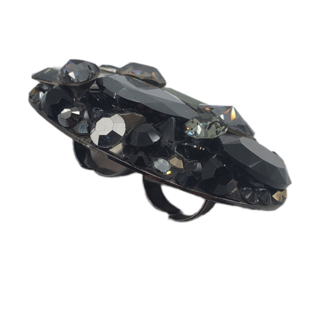 BLACK CAVIAR DIVINE RING