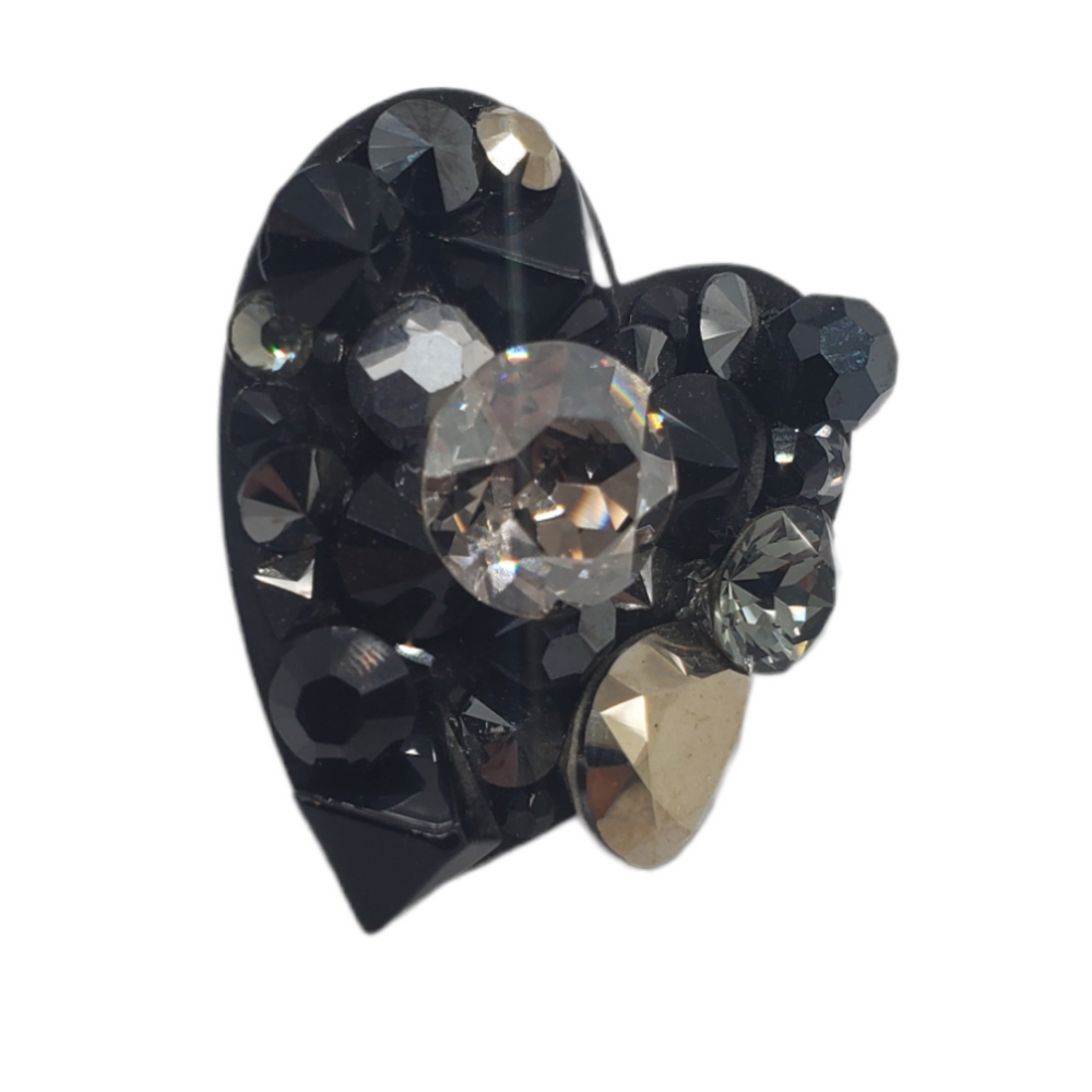 BLACK CAVIAR SMALL HEART RING