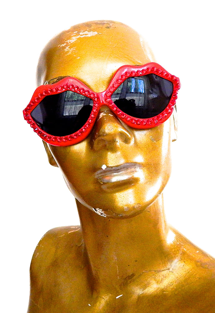 HOT LIPS SCARLET FEVER GLASSES