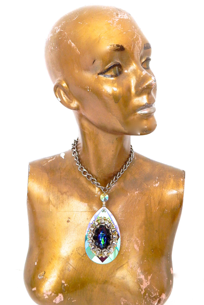 SPHINX DROP NECKLACE