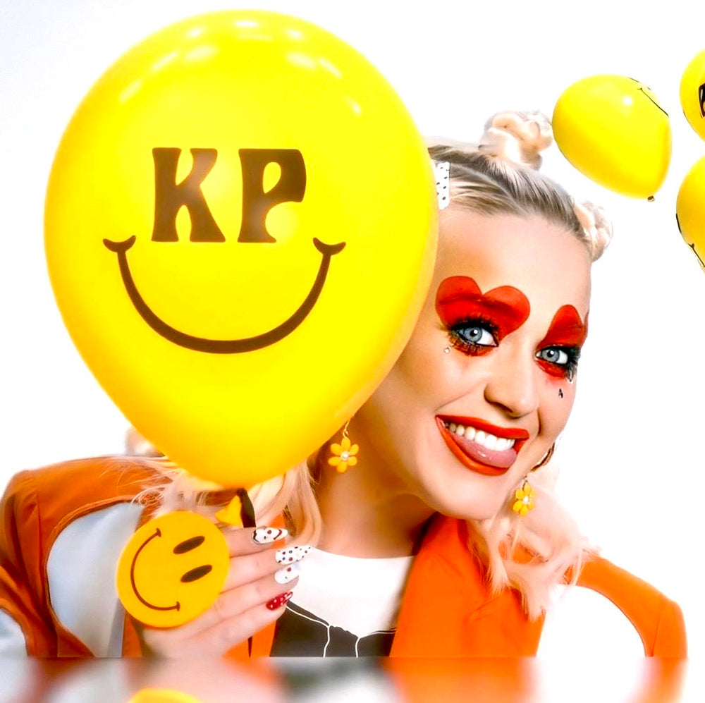 KATY PERRY "SMILE" VIDEO