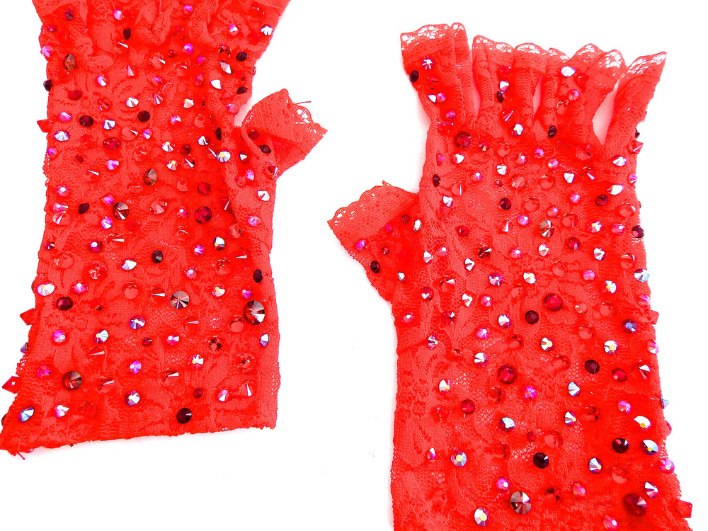 THIS MEANS WAR GLOVES