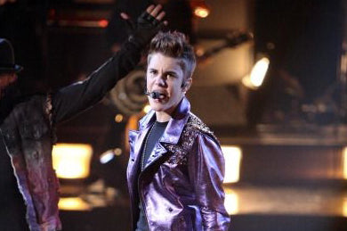 JUSTIN BIEBER