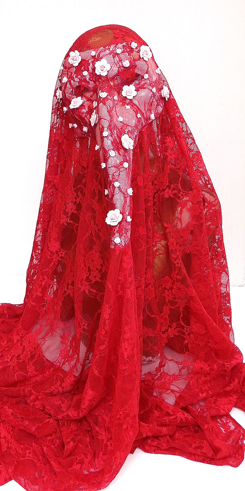 VOLTAIRE RED LACE MASK