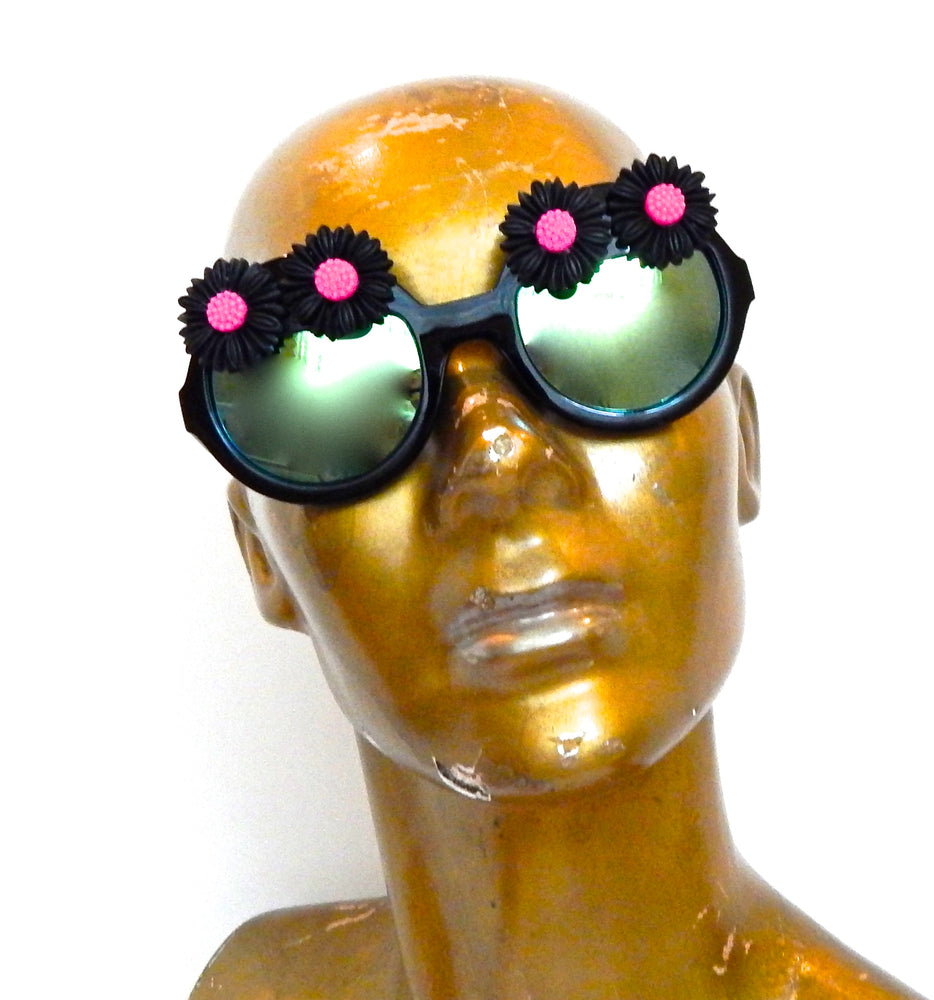 WICKED GARDEN WILDE CATERPILLAR GLASSES