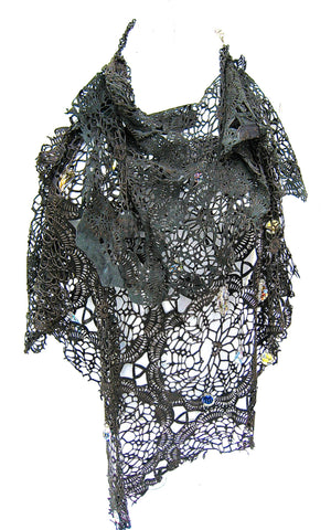 WIDOW LACE NECKLACE
