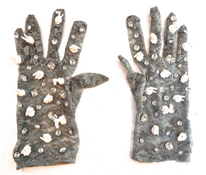 WONDERLAND GLOVES
