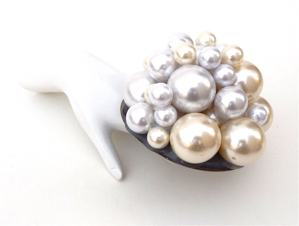 METAL PEARL BONE APRIL 2012