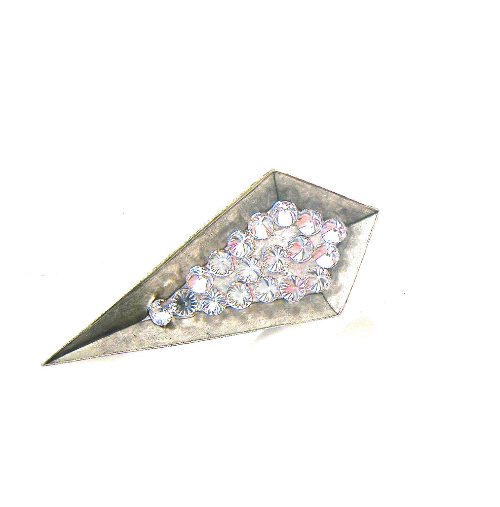 DARK BEAUTY JULY 2013