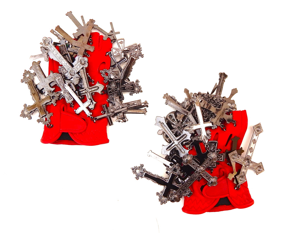 SOLDIER OF FORTUNE RED GLOVES