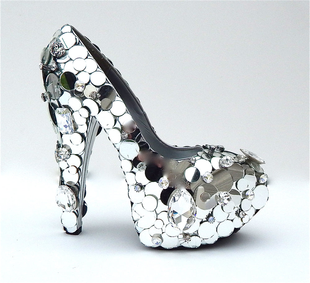 944 MAGAZINE AUGUST 2010